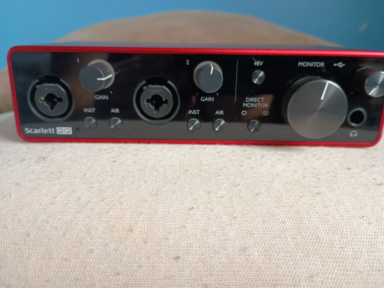 Scarlett 212
